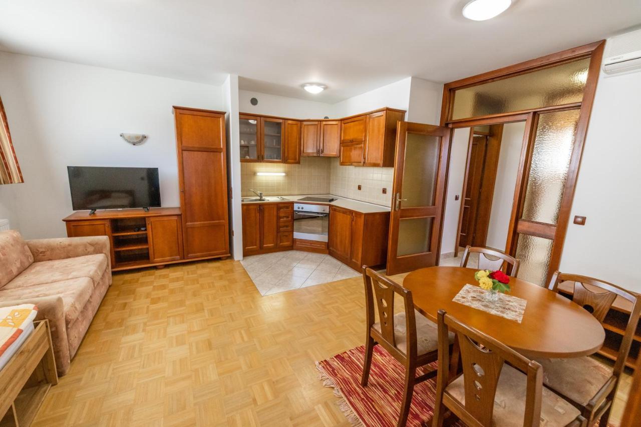 Apartments Galunder ヴェルジェイ エクステリア 写真